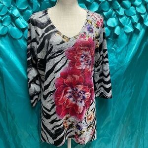 NWT Blue Mood size large asymmetrical‎ animal print floral bling v neck Women's